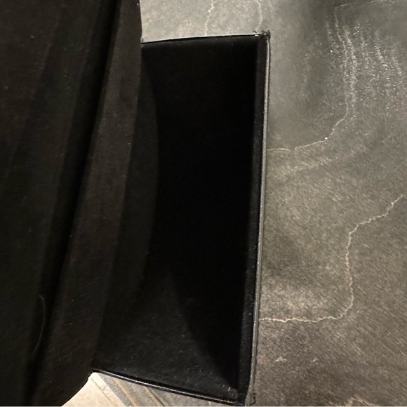 Marc By Marc Jacobs large sunglasses case black unisex - Picture 9 of 9